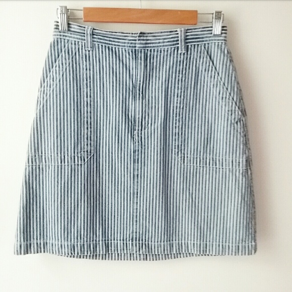 Gloria Vanderbilt Dresses & Skirts - Vintage Gloria Vanderbilt Striped Denim Jean Skirt